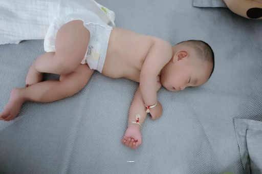 兴安盟宝宝几个月可以吃水果